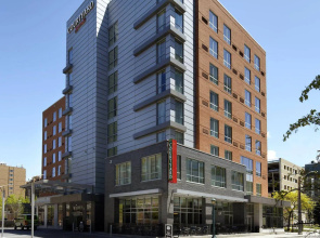 Courtyard by Marriott Cleveland University Circle