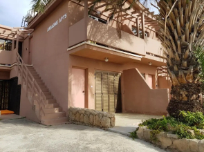 Ariadne apt 103 -300m from Lighthouse beach