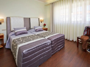 Welcome In - Suites & Hostel