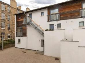 2 Bed Apartment Heart Of Edinburgh