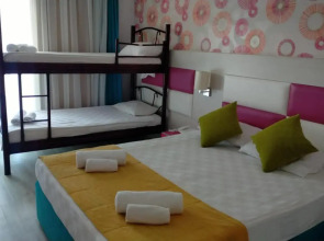 Side Win Hotel & Spa