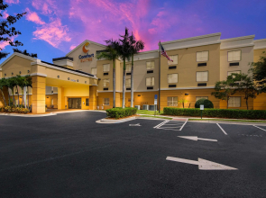 Comfort Suites Vero Beach I-95