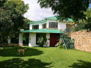 Blue Hills Guest House Christonbank