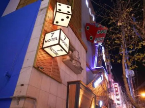 Hotel 7