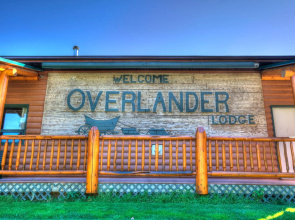 Overlander Mountain Lodge