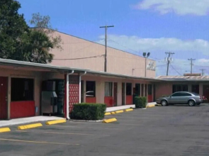 Plaza Travel Inn