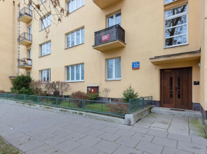 Warsaw Mickiewicza Apartment by Renters