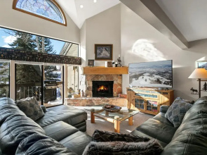 Queen Esther at Deer Valley Resort - Four Bedroom Condo with Hot Tub #2447 4 Condo