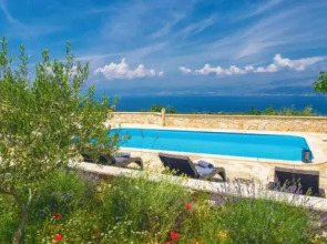 Five-Bedroom Holiday Home in Donji Humag