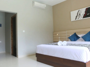 Rusty Seminyak