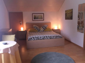 Queen Guest Room