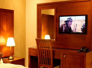 Farah Aparthotel