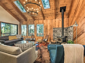 Hike, Fish, & Relax: Family Arnold Cabin