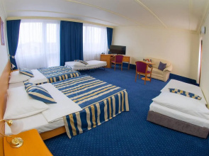 TOP HOTEL Praha & Conference Centre
