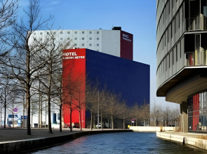 CABINN Metro Hotel