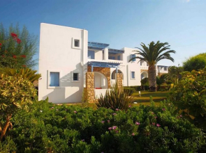 Koufonisia Hotel & Resort