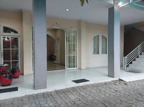 R Residence