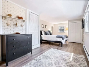 Beachwood Getaway Sleeps 10!
