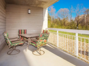 Whispering Pines 413hc