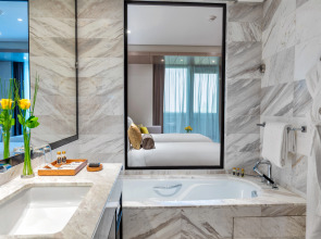 Taj Jumeirah Lakes Towers