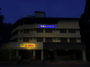 Fabhotel Guru Heritage