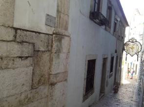 Cozy River View Alfama Apartment