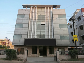 OYO 7710 Kundan Regency