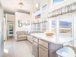 FunStays Glamping Tiny House w Large Loft Site 8