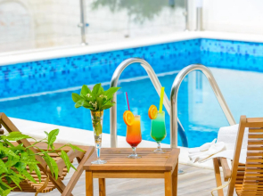 Tandem Apartments with Swimming pool