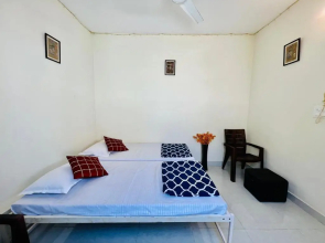 Hostel ivory