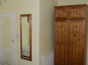 Kingswinford Guest House
