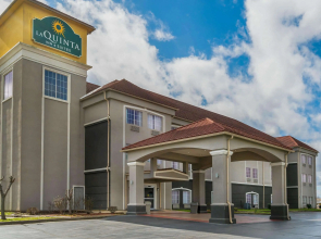 La Quinta Inn & Suites by Wyndham Canton MS