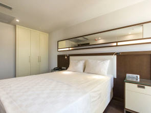 Mac Hotel Vazo Kule