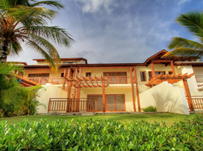 The Bannister Hotel & Yacht Club