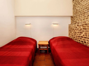 Lovely Holiday Home in Richelle with Barbecue