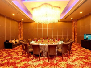 Gold Collar Hotel