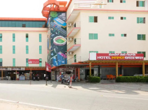 OYO 15965 Hotel Nandi Gateway