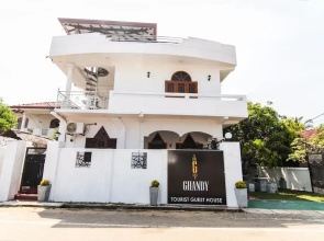 Oyo 114 Ghandy