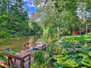 Waterfront Home w/ Boat Dock on Mirror Lake!