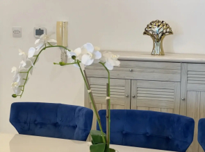SuperHost - Splendid Apartment With 2 Balconies Near The Metro
