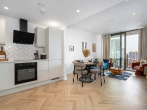 Cottonopolis Suite With 1 Bedrooms and 1 Bathrooms