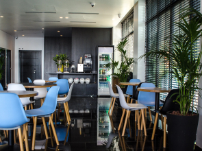 Sea Side by Zvieli Hotels