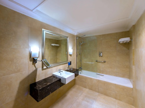 Somewhere Hotel Apartment