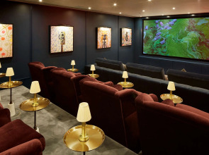 Cheval Gloucester Park at Kensington