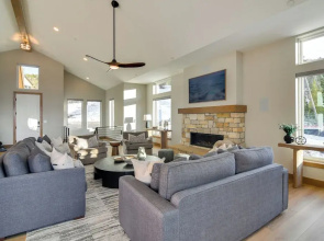 5 Mi to Winter Park Resort! Luxe Home w/ Hot Tub