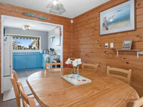 Roseville - Snells Beach Holiday Home