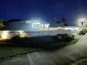 Bali Hi Motel