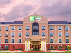 Holiday Inn Express Suites Van Buren-Ft Smith Area by IHG
