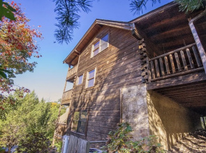 Er 244 â Black Hawk Hideaway Great Location â Close To Town! 2 Bedroom Cabin by RedAwning