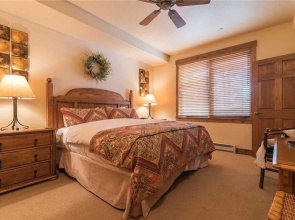 Tl2212 Stunning Condo with Private Balcony Overlooking the Pool